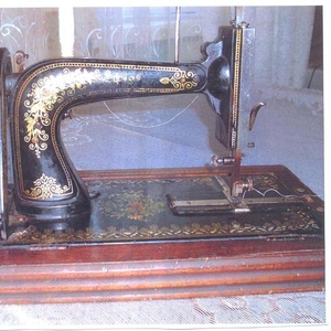 Продам швейную машину 1880г. антиквариат.