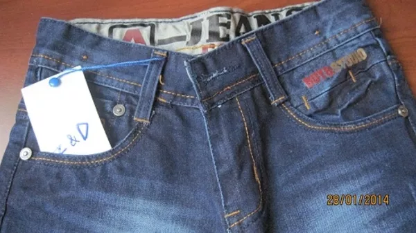 новые темно-синие с теркой джинсы р110( с бирками)