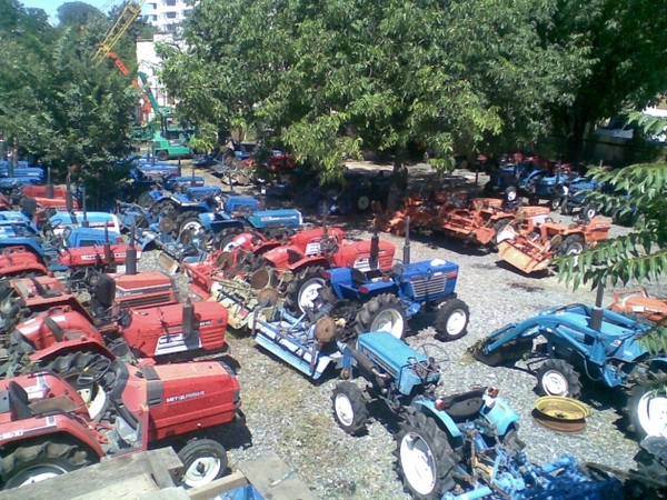 По доступным ценам японские трактора в Одессе.