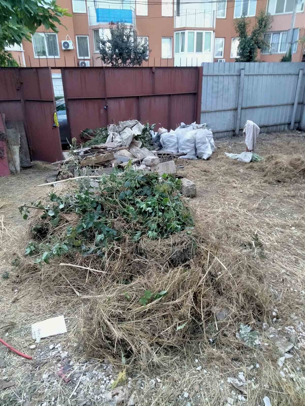 Уборка  расчистка  участка , территории , вывоз мусора, демонтаж Одесса 4