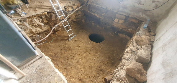 Землянные работы в ручную и спецтехникой Копка Оесса 6