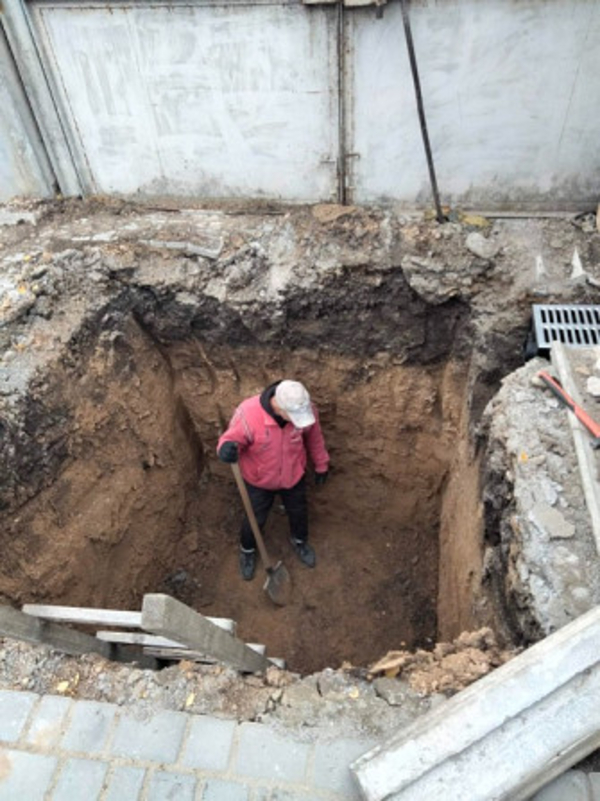 Землянные работы в ручную и спецтехникой Копка Оесса 4