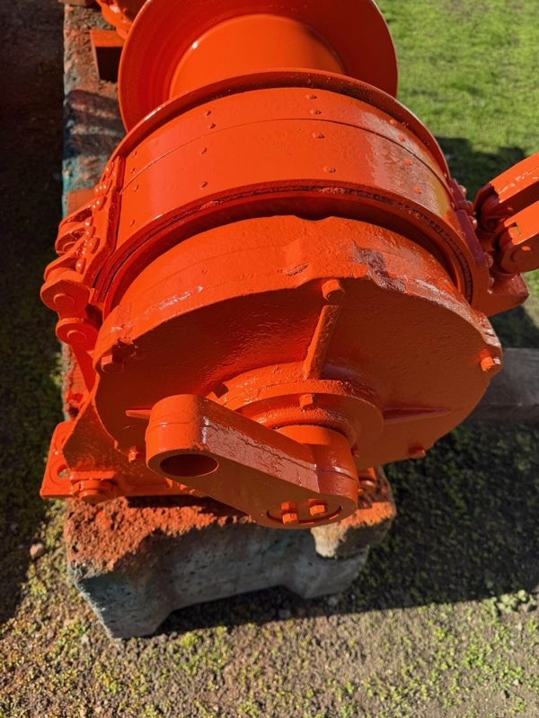 Лебедка буровой установки УГБ 50 с отключающим механизмом  2