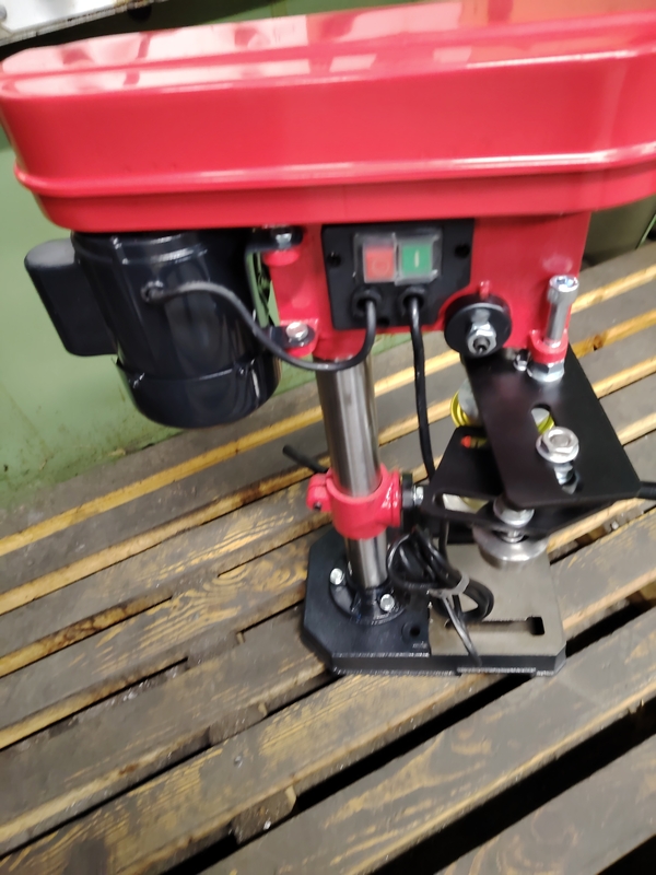 Машинка закаточная для  жестяных банок №6