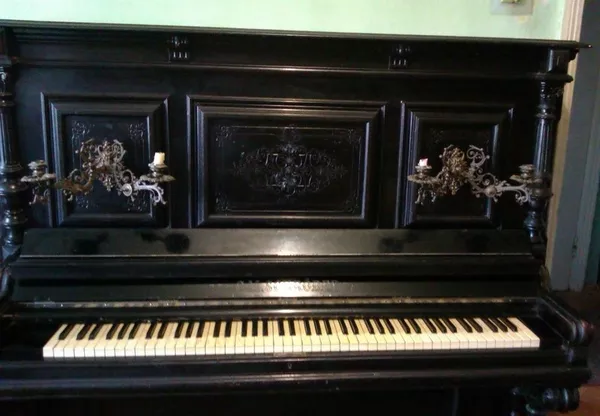 Продам антикварное фортепиано марки C.M.Schroder