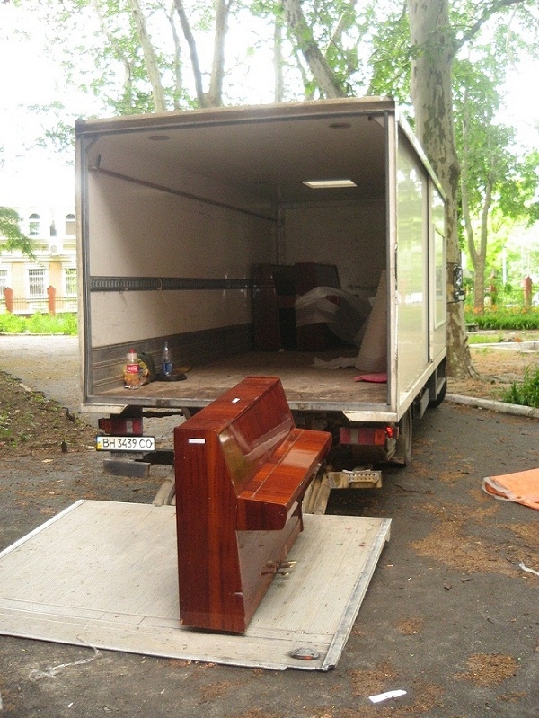 Перевозка мебели вещей,  квартирный переезд Одесса. Услуги грузчиков.